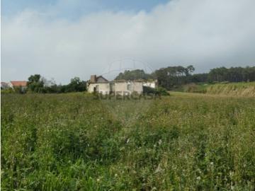 Moradia T2 em Atouguia da Baleia
