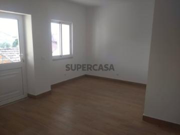 Moradia T2 em Alcains
