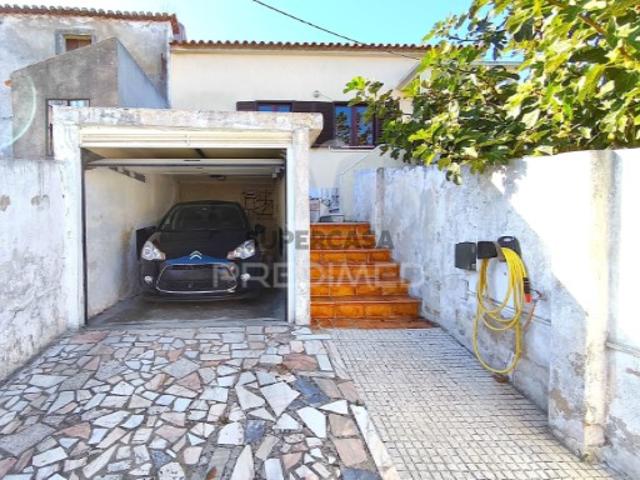 Moradia T2 em Almargem do Bispo