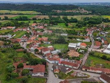 Moradia T2 em Alquerubim