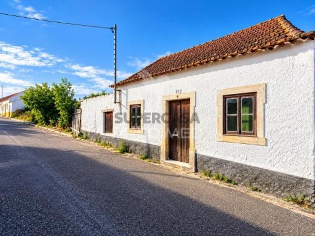 Moradia T2 em Arneiro das Milhariças