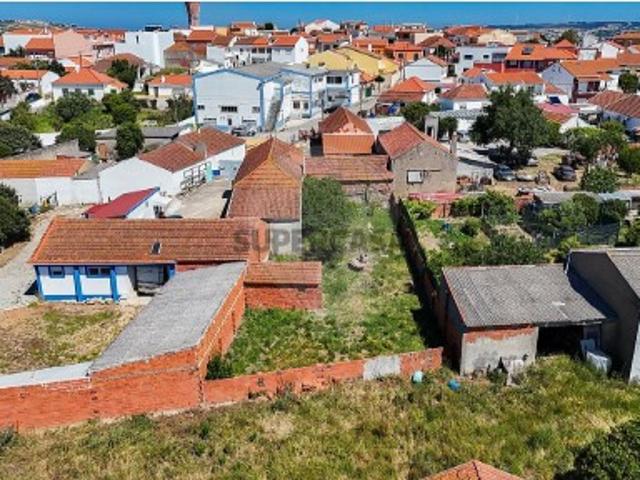 Moradia T3 em Campelos e Outeiro da Cabeça