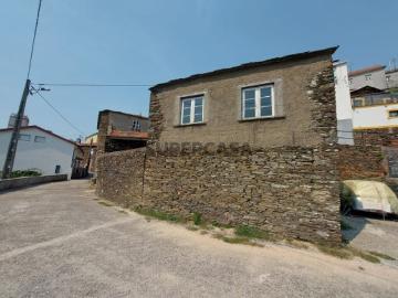 Moradia T2 em Xisto na Aldeia da Relva Velha, Cerdeira e Moura da Serra