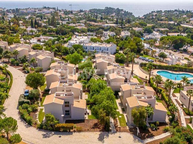 Moradia T2 em condomínio privado, Carvoeiro Algarve