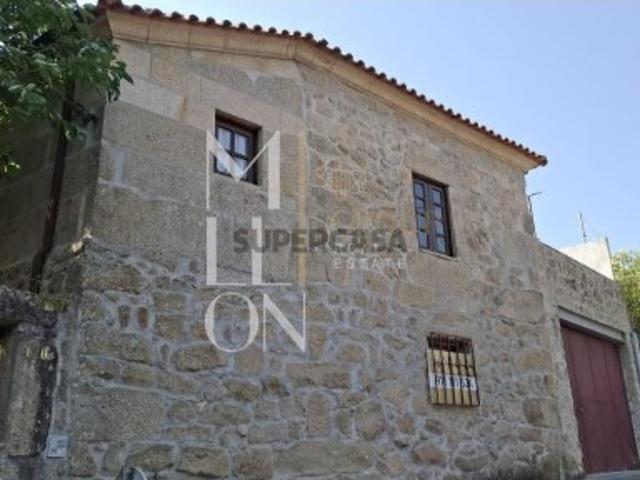 Moradia T2 em Donim Guimarães
