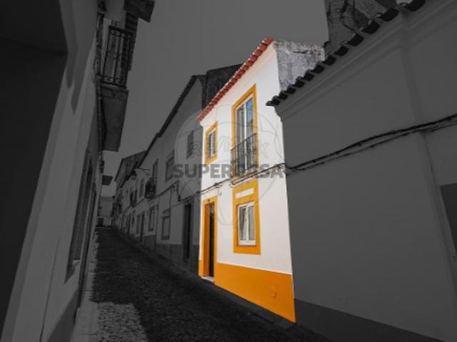 Moradia T2 em Évora São Mamede, Sé, São Pedro e Santo Antão