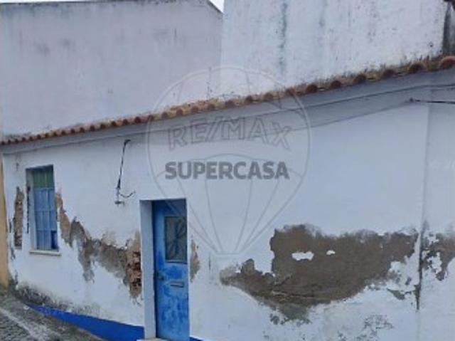 Moradia T2 em Figueira e Barros