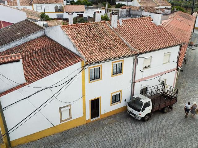 Moradia T2 em Gáfete — pronta a habitar c/logradouro