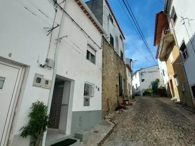 Moradia T2 em Idanha a Nova Oportunidade Única!