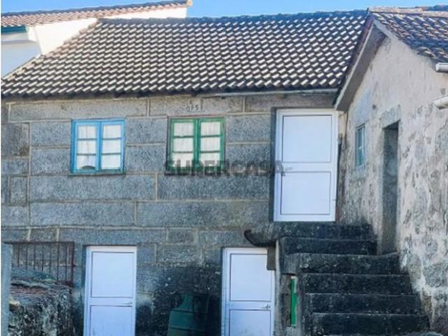 Moradia T2 em Lustosa