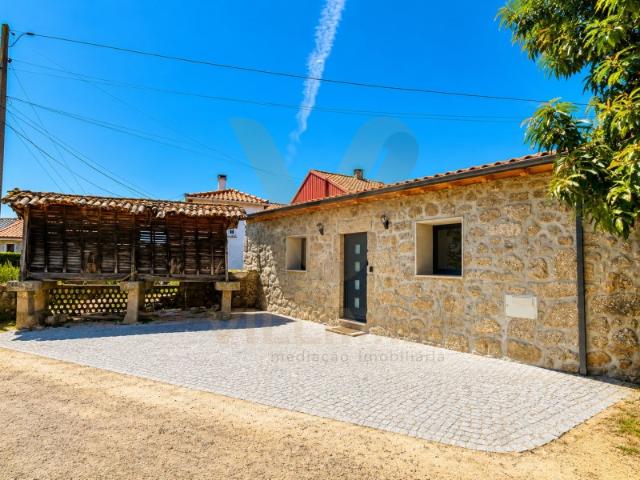 Moradia T2 em Pedra com Jacuzzi | Lavradas Ponte da Barca