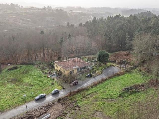 Moradia T2 em Pico de Regalados, Gondiães e Mós