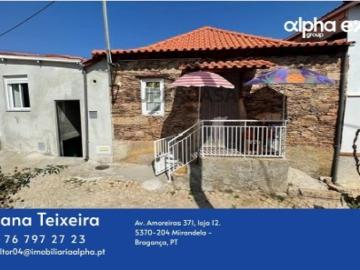Moradia T2 em Suçães