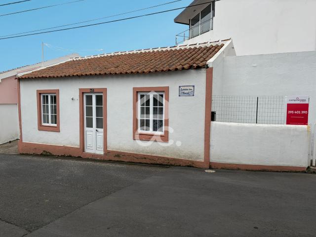 Moradia T2 em São Bento, Angra do Heroísmo