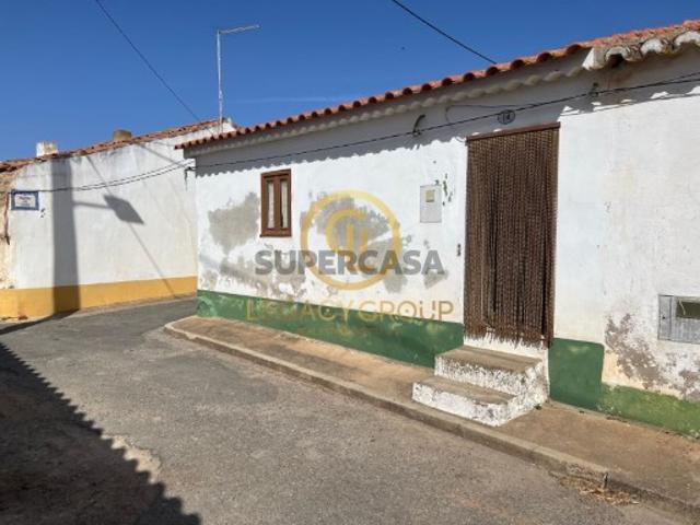 Moradia T2 em São Marcos da Ataboeira