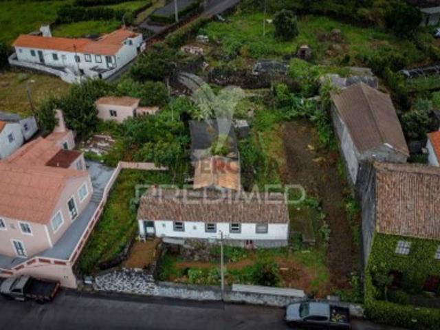 Moradia T2 em São Mateus