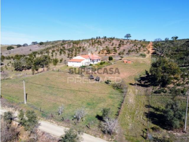 Moradia T2 em São Martinho das Amoreiras
