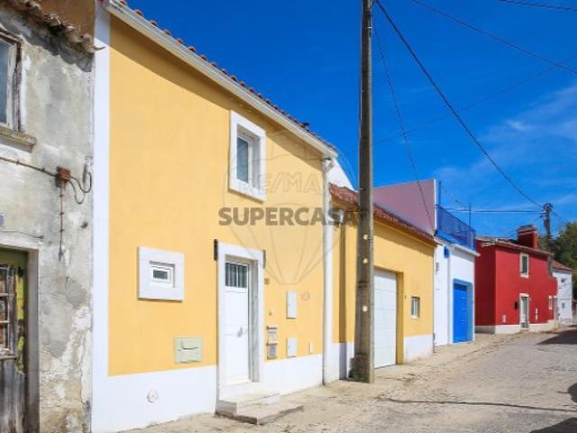 Moradia T2 em Sobral de Monte Agraço