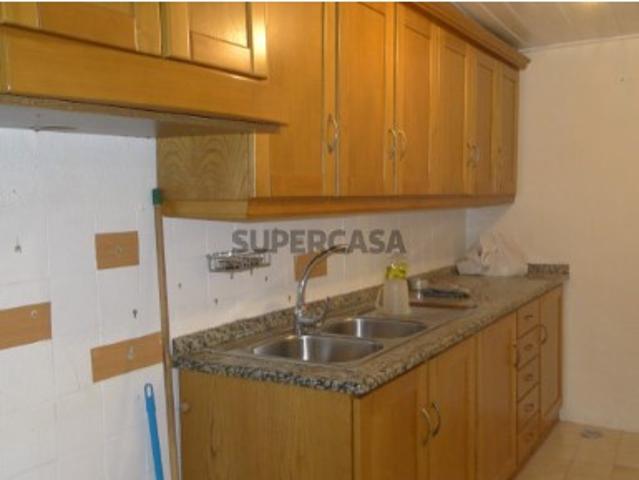Moradia T2 em Telhado