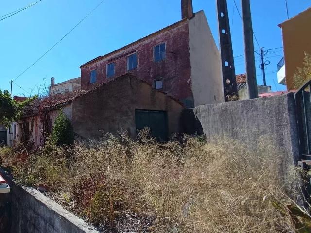 Moradia em ruína Tomar com terreno de 277m2