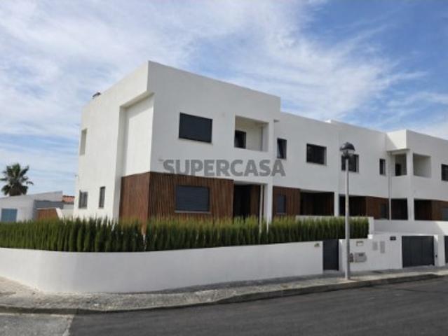 Moradia T3 em União Freguesias Santa Maria, São Pedro e Matacães