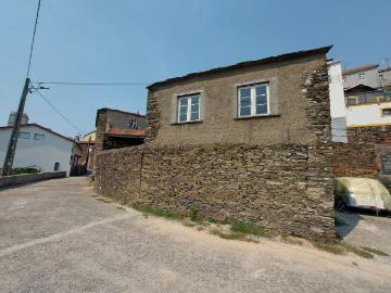 Moradia T2 em Xisto na Aldeia da Relva Velha, Cerdeira e Moura da Serra