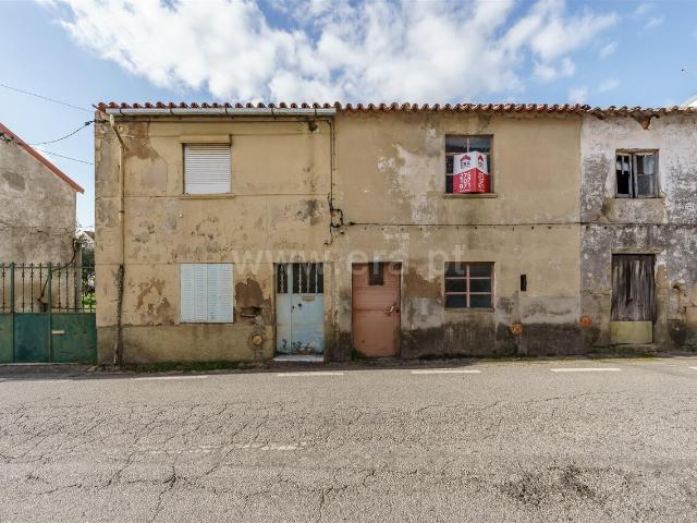 Moradia T2 / Fundão, Fatela