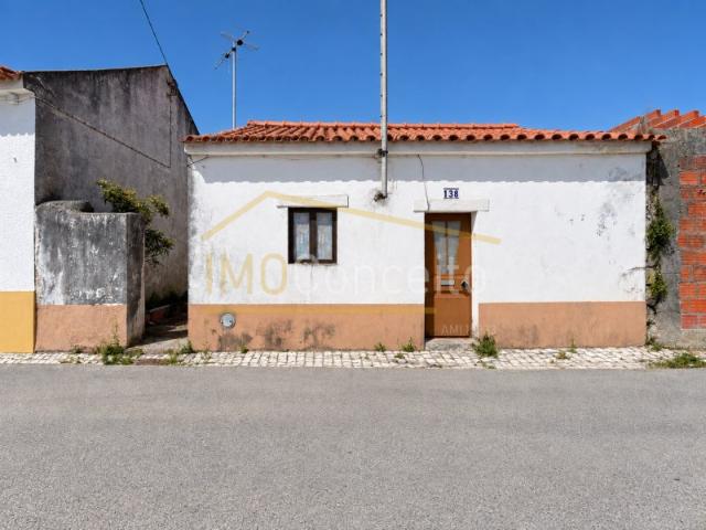 Moradia T2 Filhós/Bugalhos