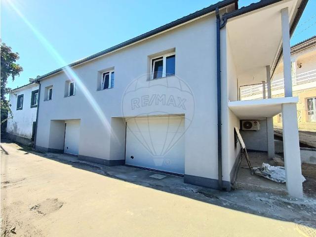 Moradia T2 Geminada Nova com Garagem Ampla Raposeira, a 2. 0m² Refojos de Basto, Outeiro e Painzela