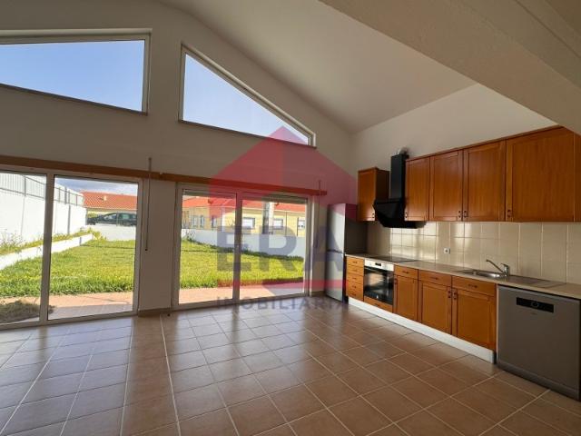 Moradia T2 Isolada com Jardim