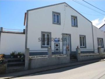 Moradia T2 localizada na Freguesia do Pilar da Bretanha, concelho de Ponta Delgada