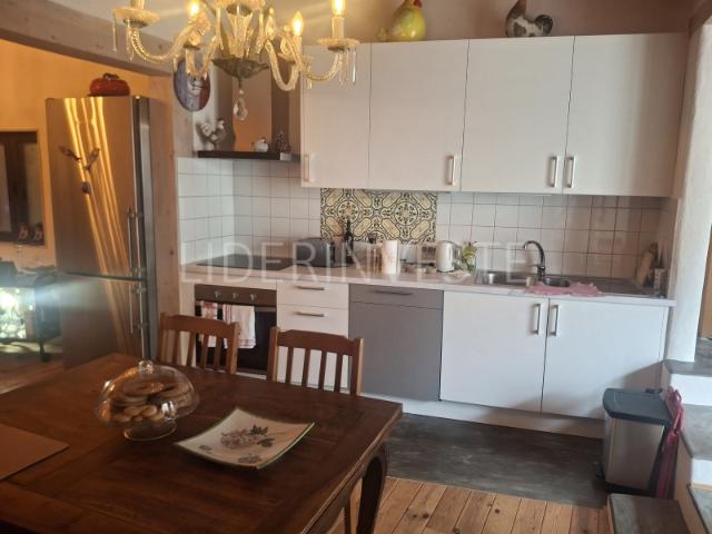Moradia T2, Logradouro e Garagem