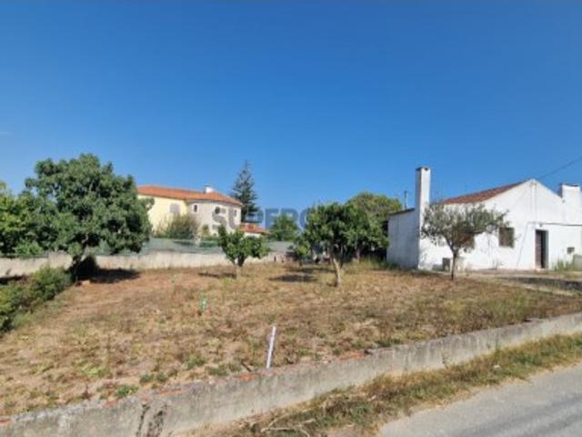 Moradia T2 lote de 550m2 vista serra da Arrábida Sesimbra