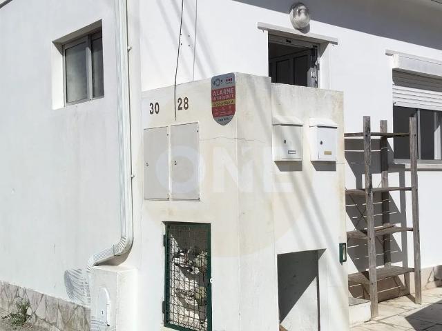 Moradia T2 para Arrendamento na Freguesia da Venda do Pinheiro