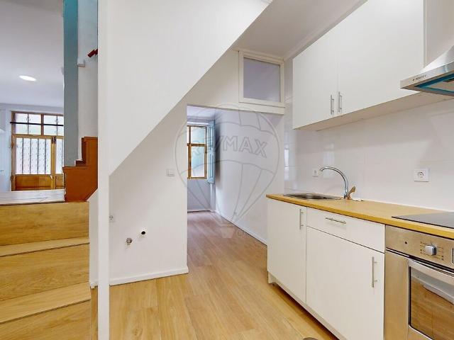 Moradia T2 para arrendar em Cedofeita, Santo Ildefonso, Sé, Miragaia, São Nicolau e Vitória, Porto RE/MAX Portugal