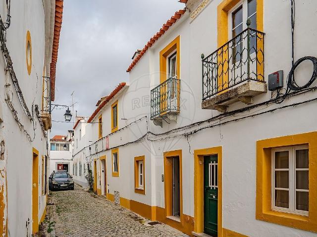 Moradia T2 para arrendar em Évora