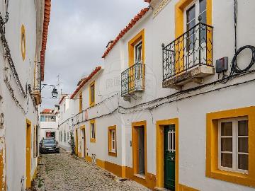 Moradia T2 para arrendar em Évora