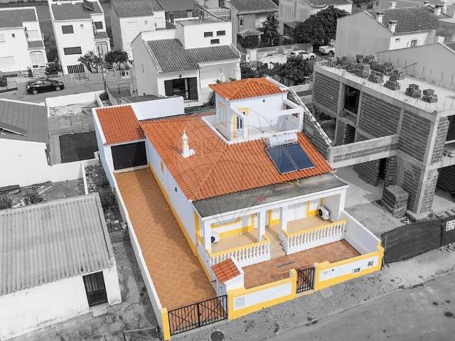 Moradia T2 para arrendar em Portimão, Portimão RE/MAX Portugal