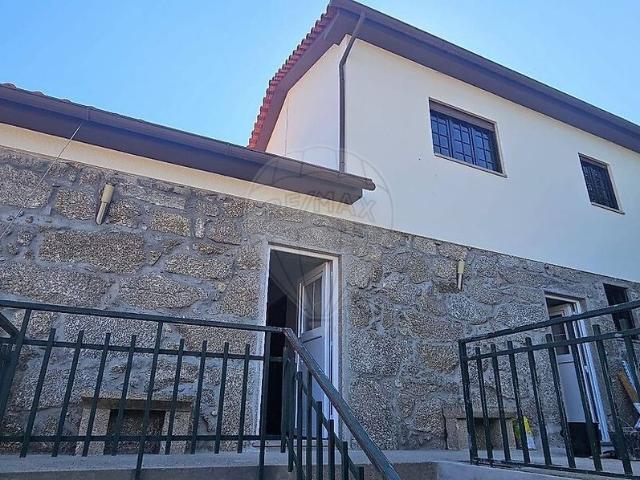 Moradia T2 para arrendar em Rio de Moinhos, Penafiel RE/MAX Portugal