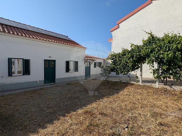 Moradia T2 para arrendar em Tornada e Salir do Porto, Caldas da Rainha RE/MAX Portugal