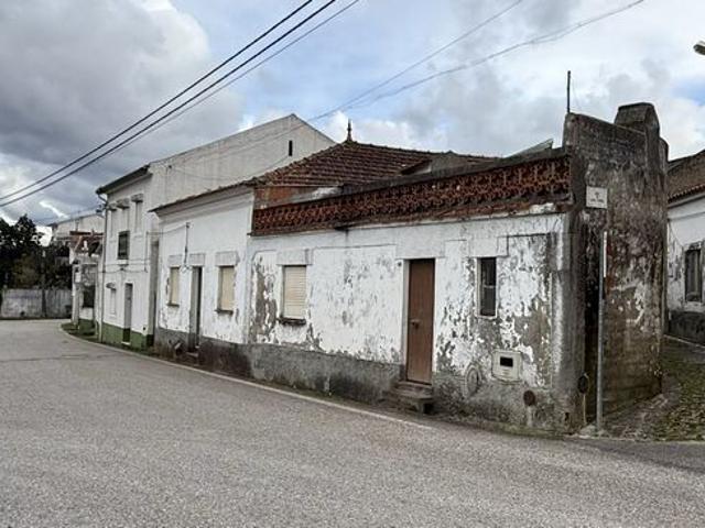 EXCELENTE OPORTUNIDADE DE INVESTIMENTO MORADIA T2 PARA REABILITAR, ALFARELOS, SOURE