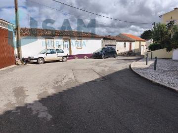 Moradia T2 para restauro no Vilar 50m² Vilar e Viveiro