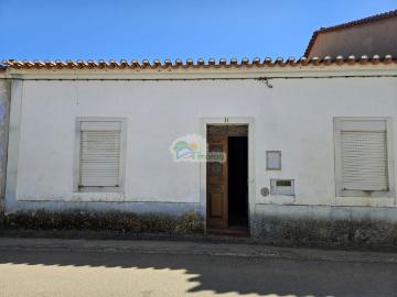 Moradia T2 para venda em Aldeias de Montoito