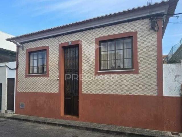 Moradia T2 pronta a habitar