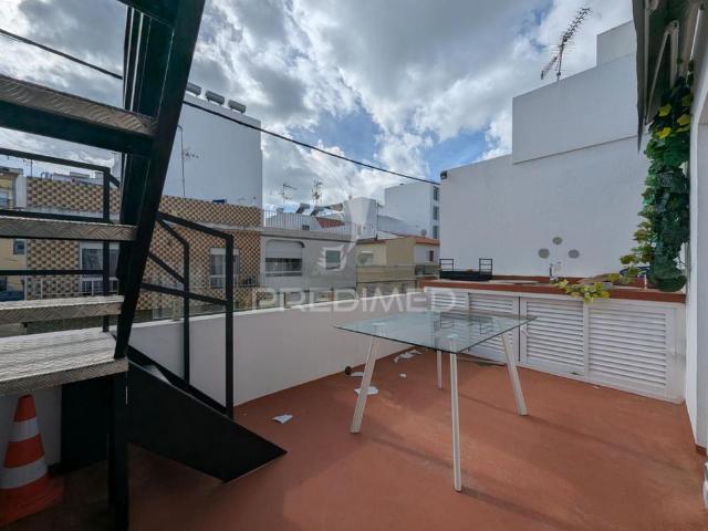 Moradia t2 restaurada em monte gordo para arrendamento anual