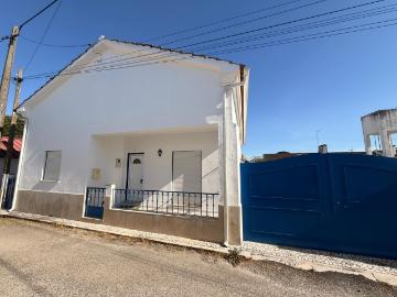 Moradia T2 Rio Maior*RIOMAGIC