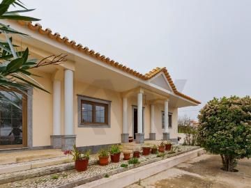 Zambujal de Baixo, Castelo, Sesimbra - Garagem