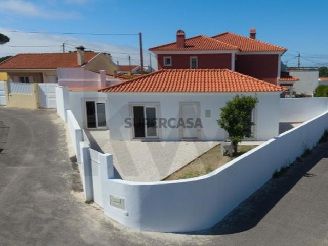 Moradia com dois dormitórios Pronto a vivir com Logradouro | Fontanelas, Sintra