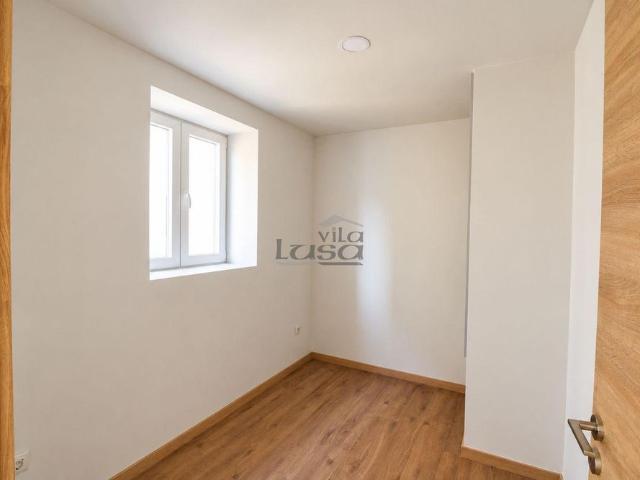 Moradia T2 totalmente renovada para arrendamento Santa Marinha, Vila Nova de Gaia | 900 €/mês