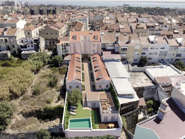 Moradia T2 Única No Centro de Lisboa I Piscina I Vista Cidad. 82m² Areeiro
